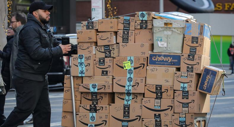 Smart retailers are using shoppers' obsession with free shipping to their advantage, driving more and bigger orders.Reuters