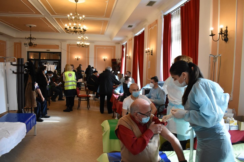 Dok traje pauza u bolnici, imunizaciju nasxtavlja Dom zdravlja