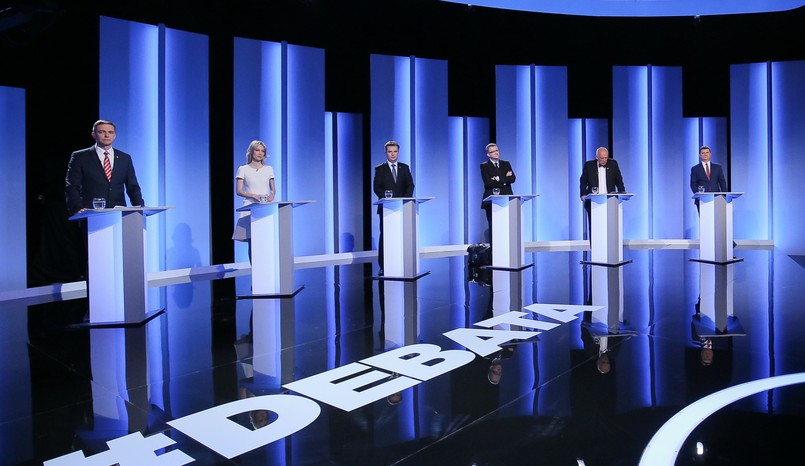 10 spośród 11 kandydatów stawiło się w studiu telewizyjnym, by odpowiedzieć na pytania zadawane przez prowadzącego program Krzysztofa Ziemca. Każdy z kandydatów miał dwie minuty na odpowiedź na pytania w każdej z trzech dziedzin plus czas na wstęp i podsumowanie. Oto, jak odpowiadali poszczególni kandydaci.