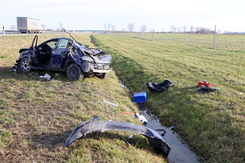 Dachowanie na autostradzie