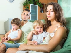 Zaczyna się o tym mówić: Wielu rodziców żałuje, że ma dzieci. Zbadano, jak wygląda to w Polsce