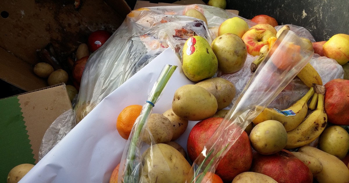 Magnat sprzedaje dwa zakłady. Cena jest gigantyczna