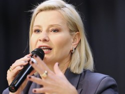 Garnitur niebanalny! Stylowa Małgorzata Kożuchowska na spotkaniu z Polonią w Nowym Jorku