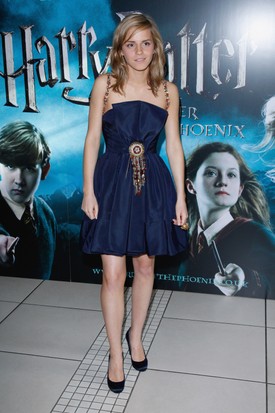 Emma Watson Chanelben a Harry Potter és a Főnix Rendje londoni premierjén 2007-ben