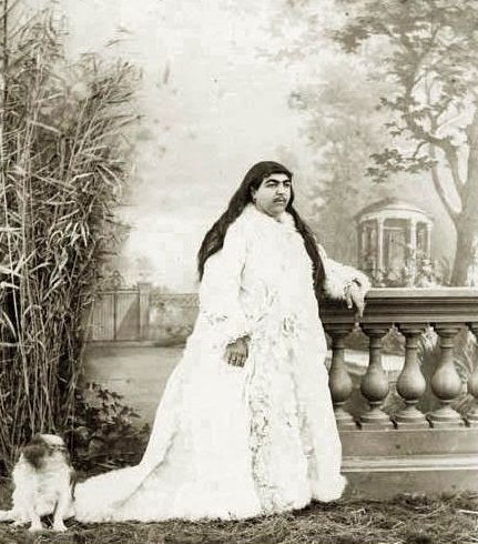  Fatemeh Khanum