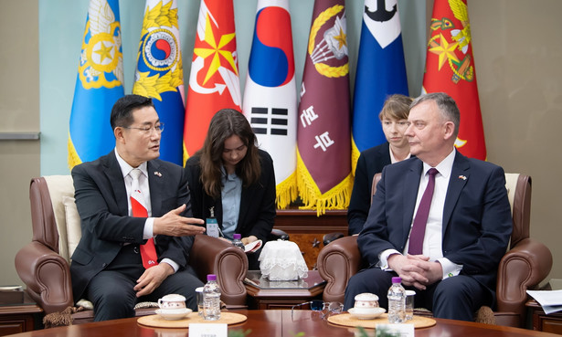 Wiceminister Paweł Bejda z wizytą w Seulu