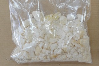 Narkotyki łatwiej dostępne w Warszawie niż alkohol. Dowóz 24/7