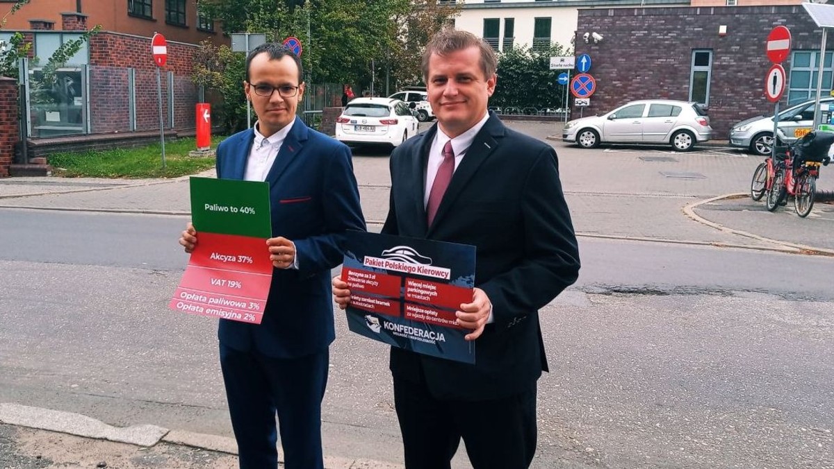 Szereg udogodnień dla kierowców zaprezentowali dziś bydgoscy przedstawiciele Konfederacji podczas wyborczego briefingu prasowego. Proponują m.in. znaczną obniżkę ceny paliwa i rezygnację z bramek autostradowych.