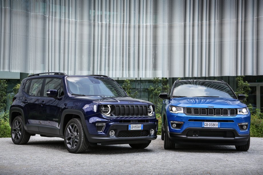 Jeep Renegade i Compass z napędem hybrydowym plug-in to pierwsze zelektryfikowane modele tej marki w Europie. 