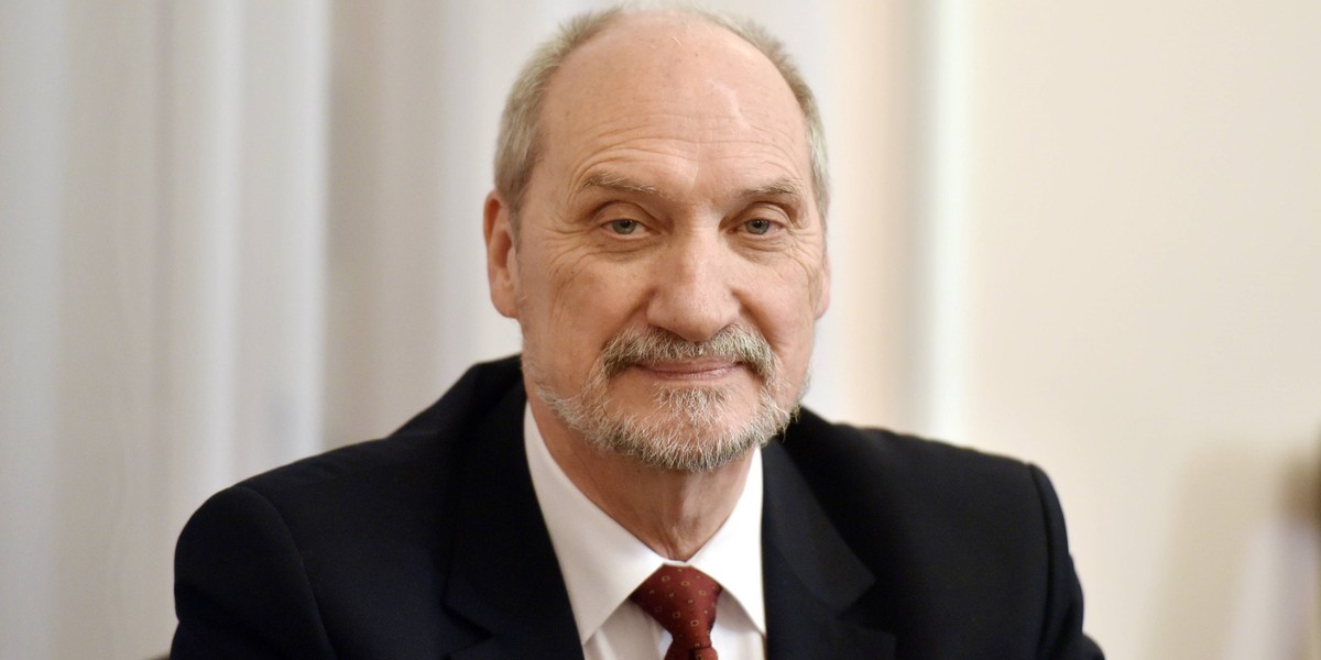 Macierewicz ujawni najtajniejsze dokumenty!