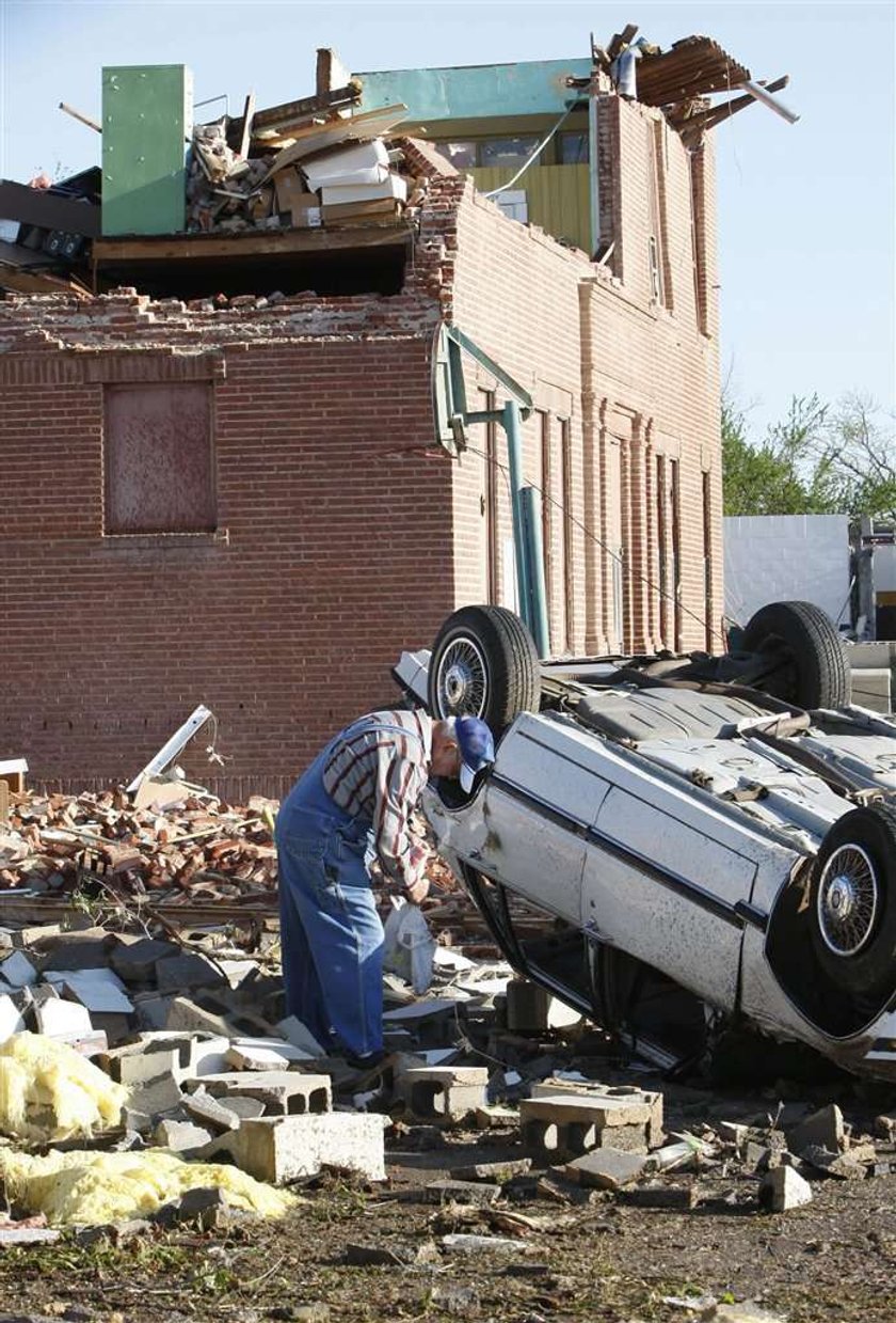 Tragedia w USA. 62 tornada przeszły nad Stanami