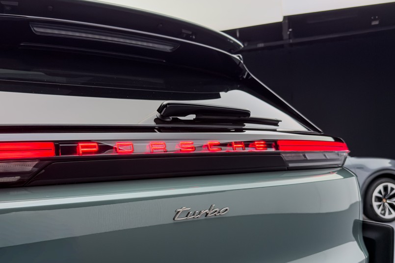 Porsche Cayenne Electric