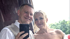 Mladu razapeli zbog izgleda na venčenju: "Ni većih grudi, ni dubljeg dekoltea"