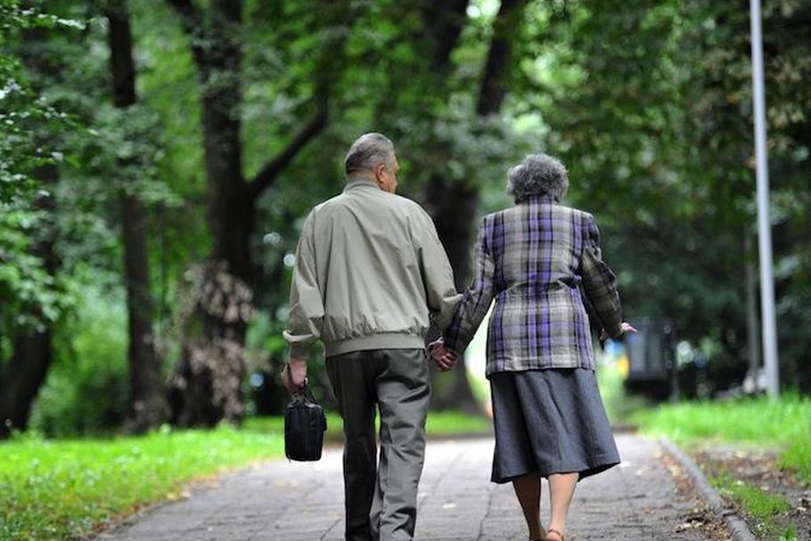 Koncepcja emerytury obywatelskiej nie jest w stanie zapewnić godziwych emerytur i uratować system emerytalny