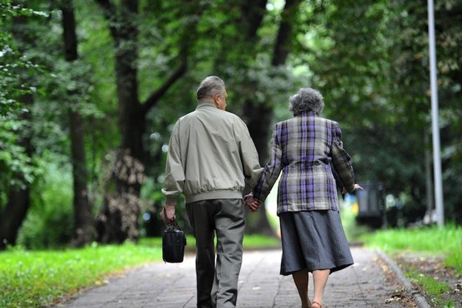 Polacy nadal rzadko oszczędzają na emeryturę. Dlaczego?