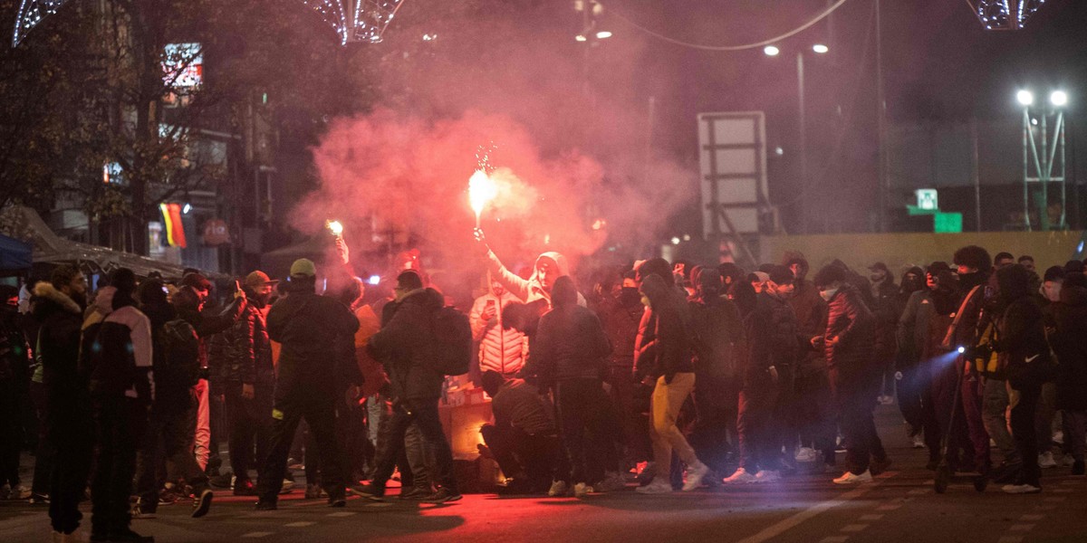 Po przegranej Maroko w meczu z Francją wybuchły zamieszki. 