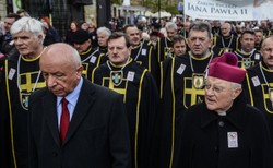 XI Marsz Świętości Życia przeszedł ulicami Warszawy. Na czele kard. Nycz i prof. Chazan. ZDJĘCIA