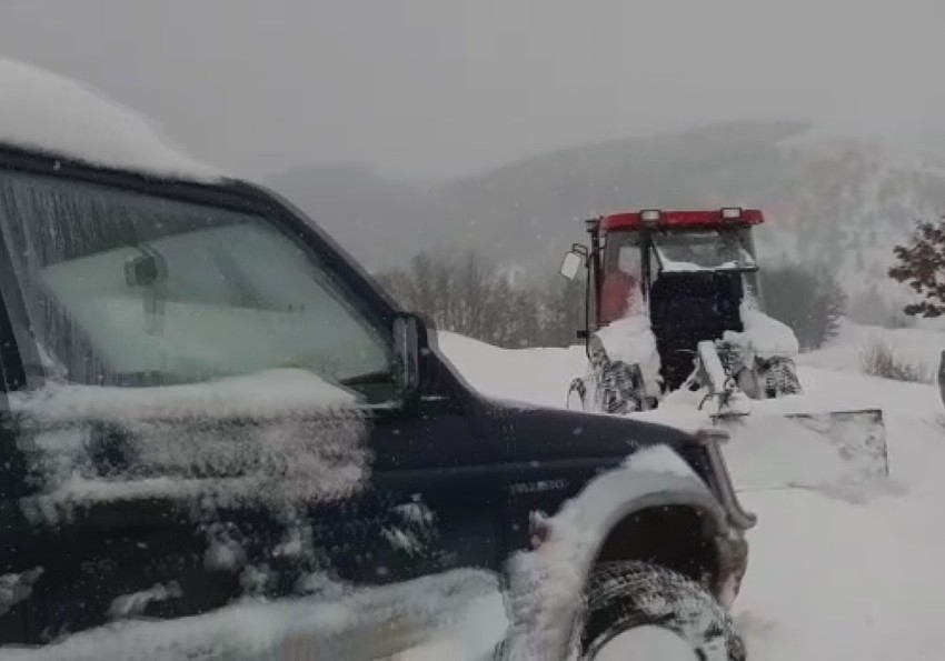 Sneg od pola metra visine napadao u Ivanjici i Sjenici