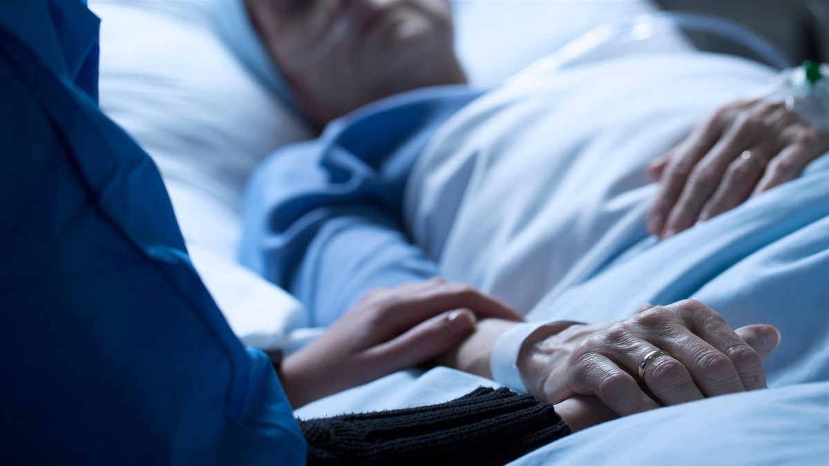 France passed the « Help in Dying ». Euthanasia in the world