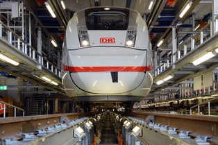 Nowe, ale wcale nie szybsze. Deutsche Bahn zaprezentowała nowe składy [ZDJĘCIA]