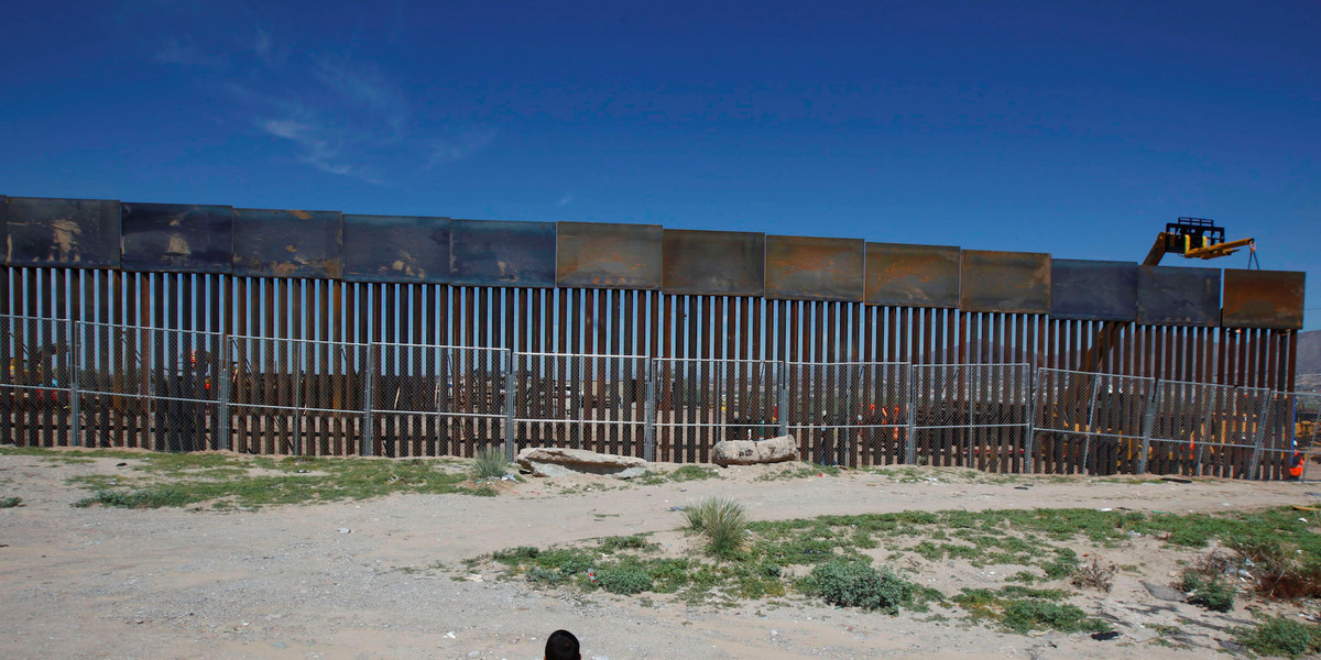 There's a gaping hole in the rationale for Trump's border wall