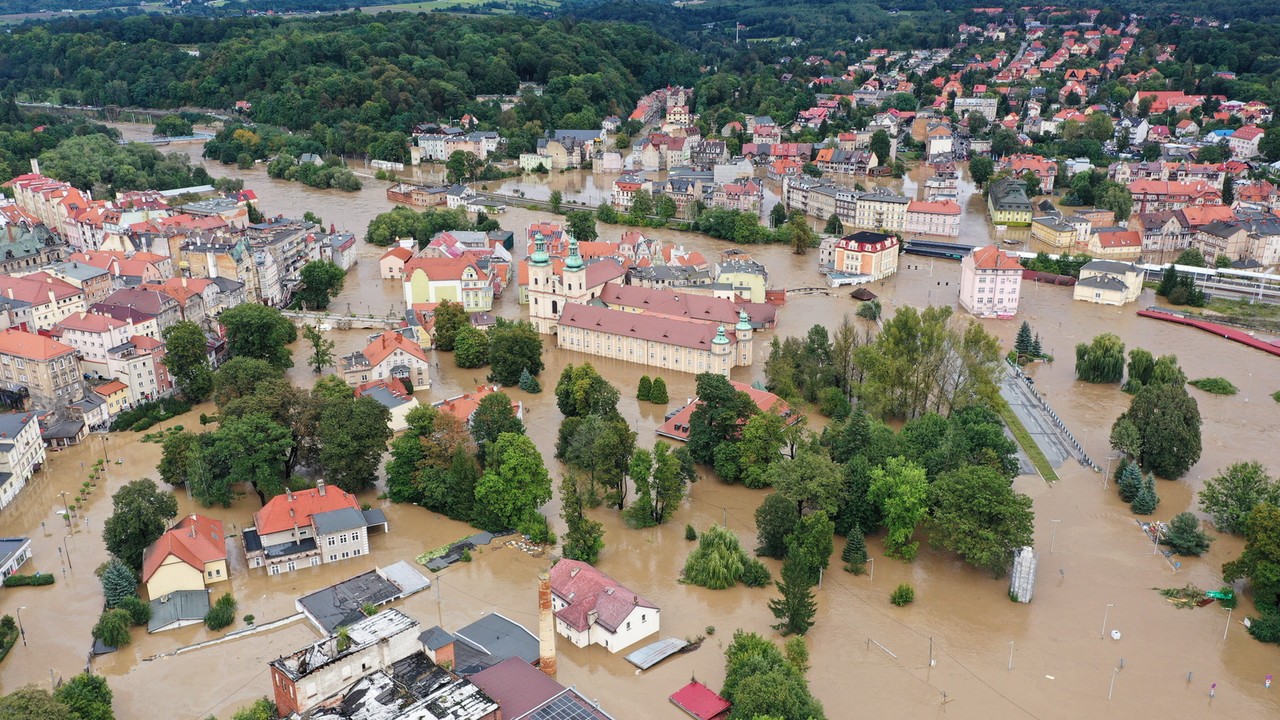 ZUS przedłuża możliwość umorzenia składek. Kto i do kiedy może skorzystać?