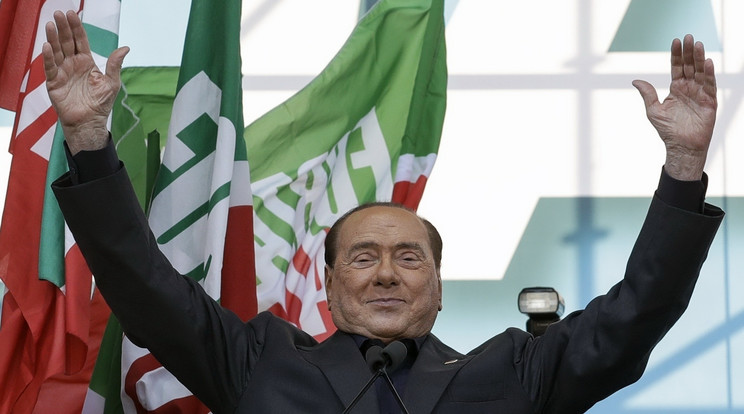 2019 Silvio Berlusconi korábbi olasz miniszterelnök, a Hajrá Olaszország (FI) vezetője beszédet mond az Olasz büszkeség címmel szervezett jobboldali demonstráción Rómában-MTI AP Andrew Medichini