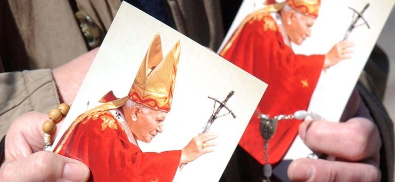 Na papieża Jana Pawła II... Nowy sposób oszustów