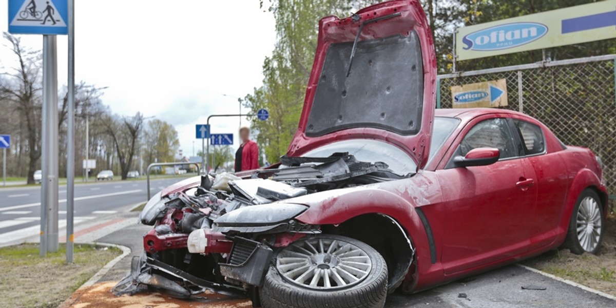 Wypadek sportowej mazdy RX8 w Zielonej Górze