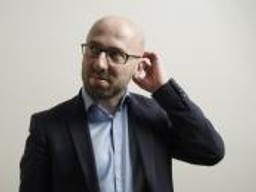 Łapiński: Misiewicz irytował ludzi. Że młody, bez wykształcenia, rozbija się po knajpach służbową limuzyną [WYWIAD]