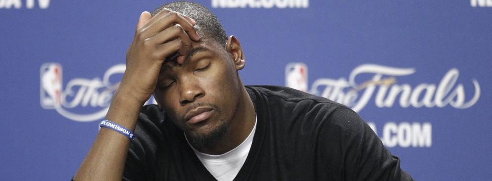 5. miejsce amerykański koszykarz Kevin Durant z rocznym dochodem 25,5 mln dol. ( 34 miejsce na liście Forbesa najbogatszych sportowców świata).