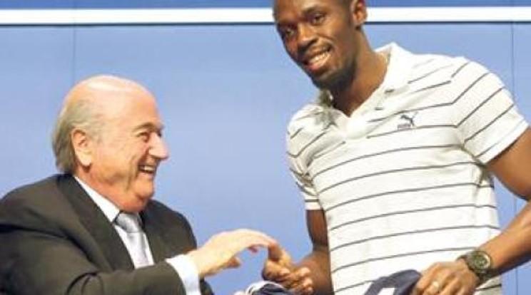 Sepp Blatter dresszel lepte meg Usain Boltot 