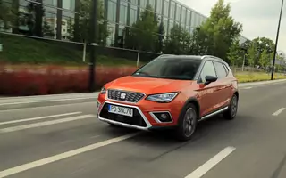 Seat Arona 1.0 TSI Excellence – z dodatkowym makijażem