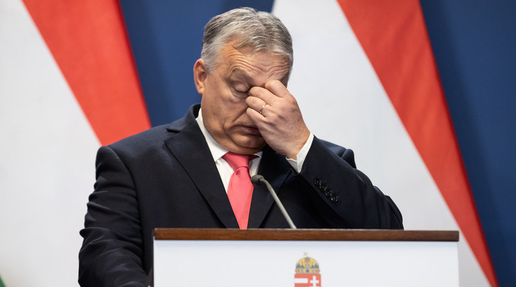Orbán Viktor nehéz helyzetben / Fotó: Zsolnai Péter