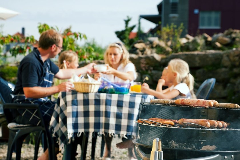 grill grillowanie jedzenie rodzina