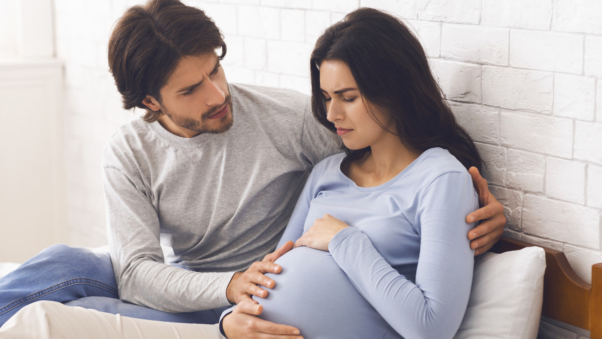 Poród martwego dziecka: jak przebiega, jak rozpoznać obumarłą ciążę? Przyczyny