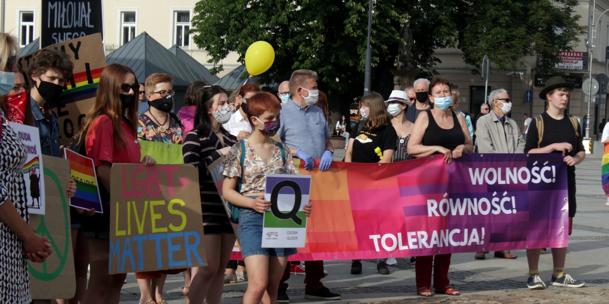 W 2020 r. w Kielcach protestowano przeciw uchwale anty-LGBT.