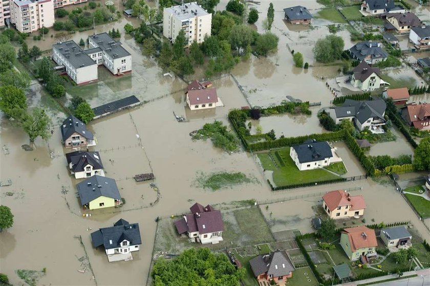 Powodzianie na celowniku oszustów!