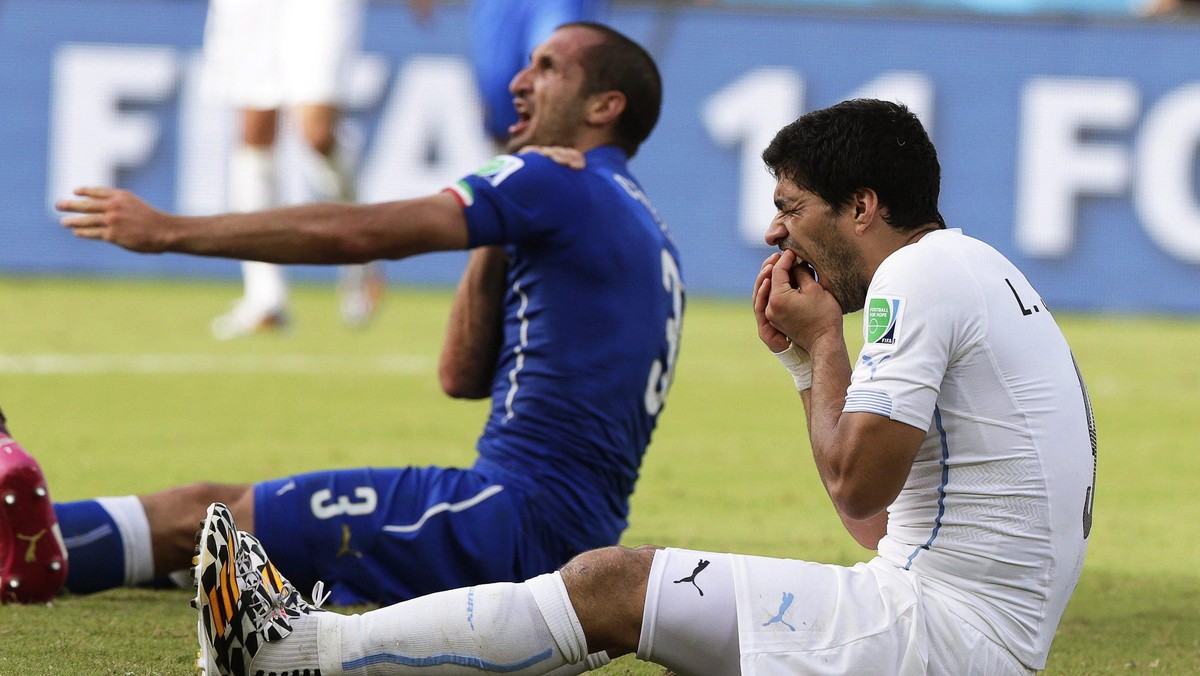 Luis Suarez Giorgio Chiellini