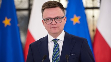 Orędzie marszałka Szymona Hołowni. Zapowiedział, co zrobi z flagą z dachu Sejmu