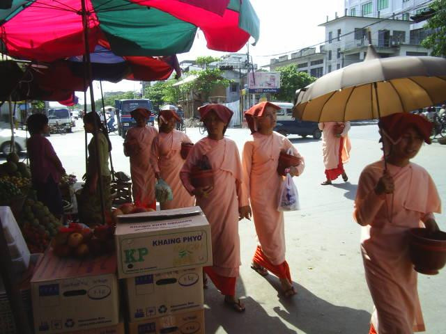 Galeria Birma - Święte miasto Mandalaj, obrazek 6