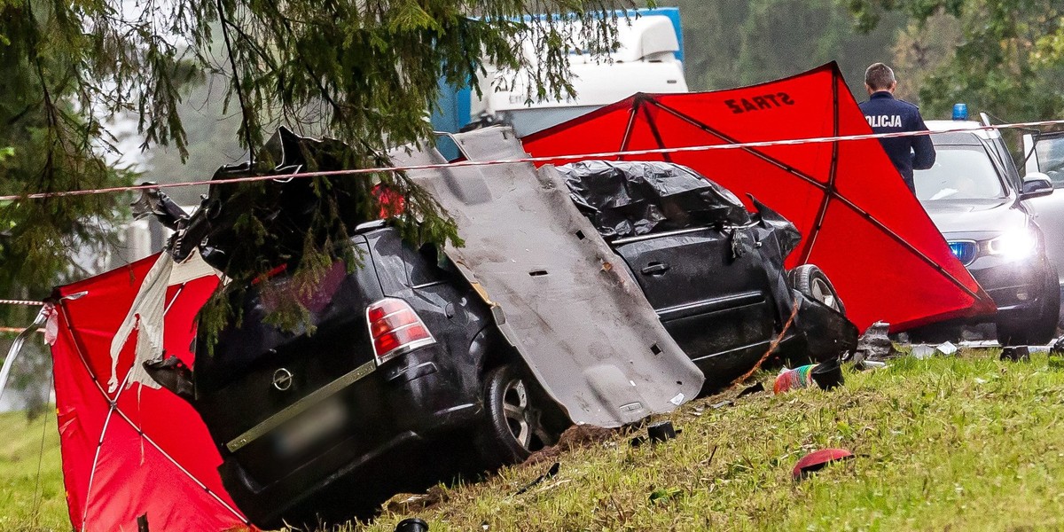 Jechali w odwiedziny do krewnych. Tragedię przeżyła tylko matka. Jej mąż i synowie zginęli