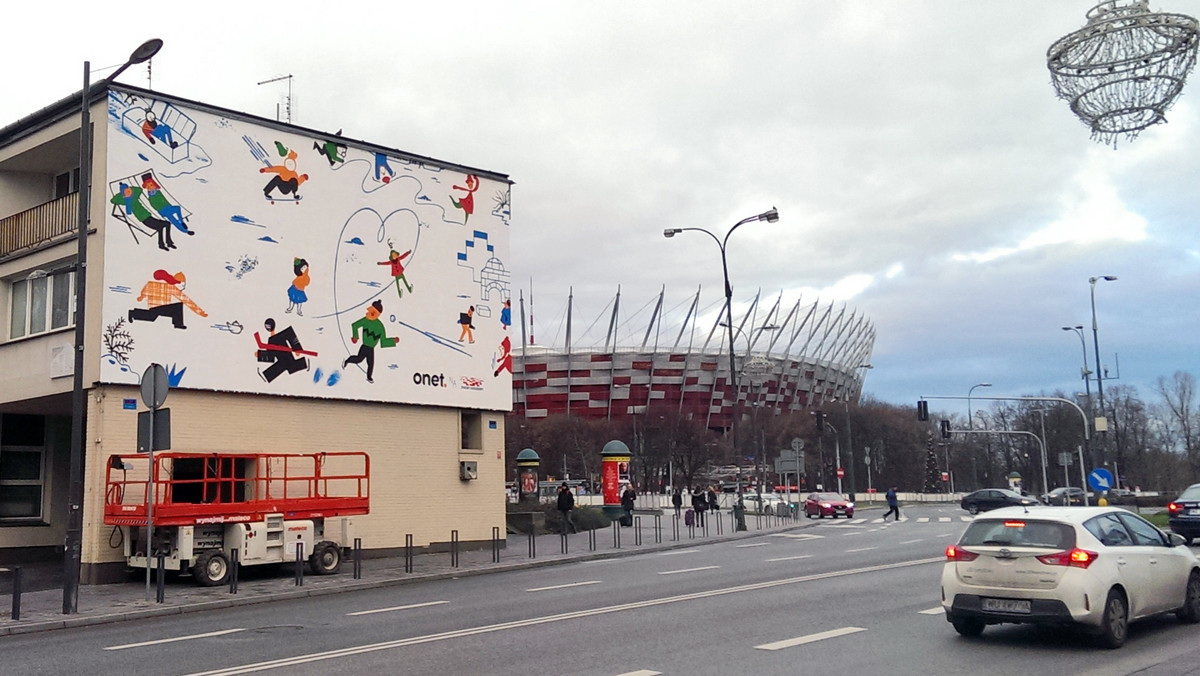 W okresie przedświątecznym przy ul. Francuskiej powstał wyjątkowy mural, promujący atrakcje na Zimowym Narodowym w sezonie 2015/2016. Jest to pierwsza tego rodzaju praca na prawobrzeżnej stronie Warszawy.