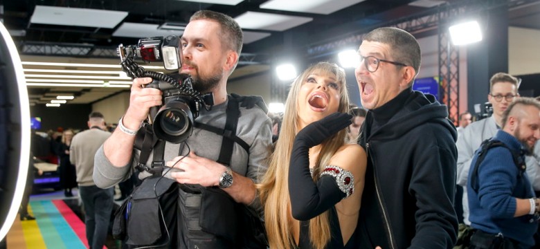 Doda "pozamiatała" dekoltem galę Bestsellery Empiku [FOTO]