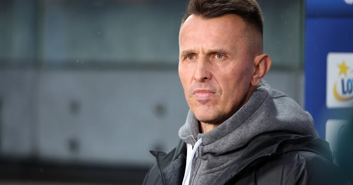 Trener Zagłębia będzie kazał depilować się piłkarzom. Po meczu w Niecieczy jest zły na sędziów