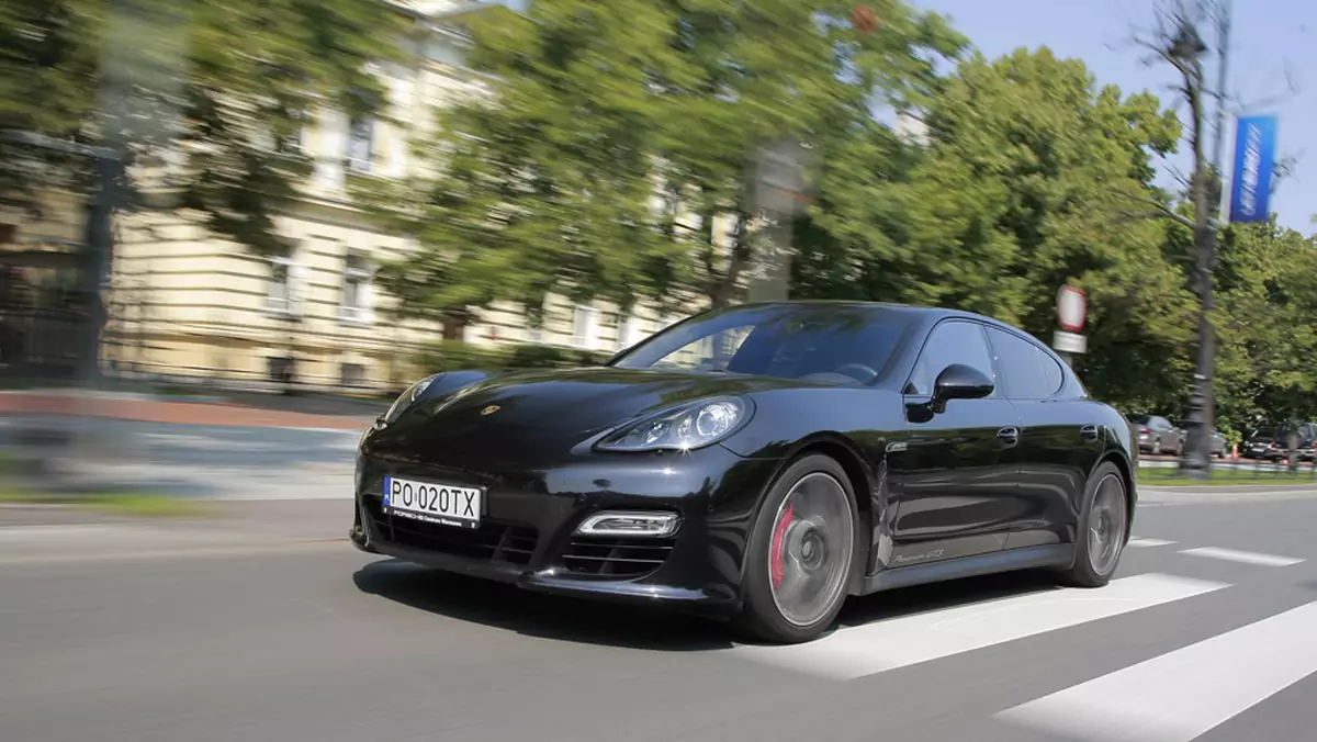 Porsche Panamera GTS: limuzyna na tor i na spotkanie