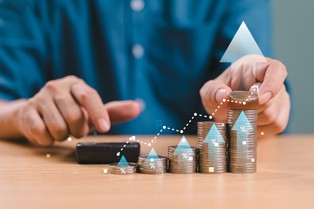 200 zł zamiast 50 zł i 400 zł zamiast 100 zł. Podwyżka opłat za wydanie zezwoleń na pracę oraz oświadczeń o powierzeniu pracy cudzoziemcowi to kolejne obciążenie przedsiębiorców