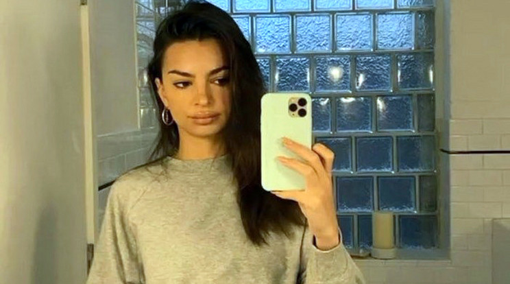 Emily Ratajkowski a karanténban is nagyon szexi / Fotó: Profimedia