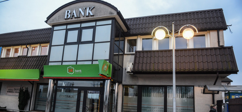 Upadek SK Banku oznacza problemy dla klientów deweloperów. Ludzie boją się, że stracą mieszkania