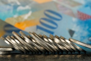 Wyrok TSUE. "Pozycja frankowiczów zdecydowanie wzmocniona" [KOMENTARZE POLITYKÓW]